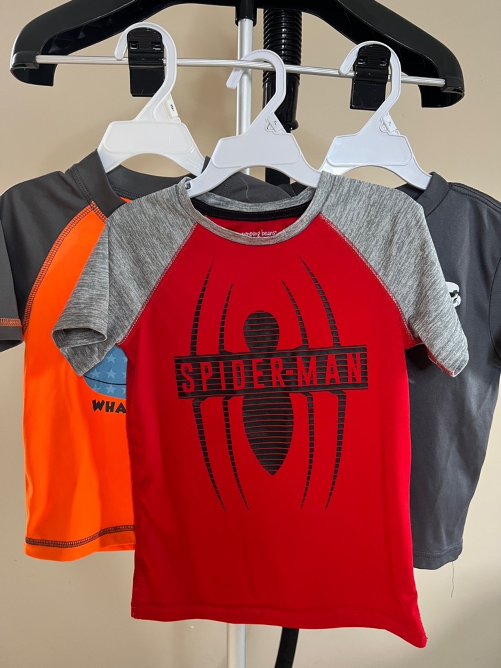 🕸️🕷️🦒🐳🐋Marvel Spider-Man Red Tee with Gray Raglan Sleeves